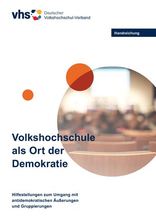 Titelbild der Handreichung Volkshochschule als Ort der Demokratie